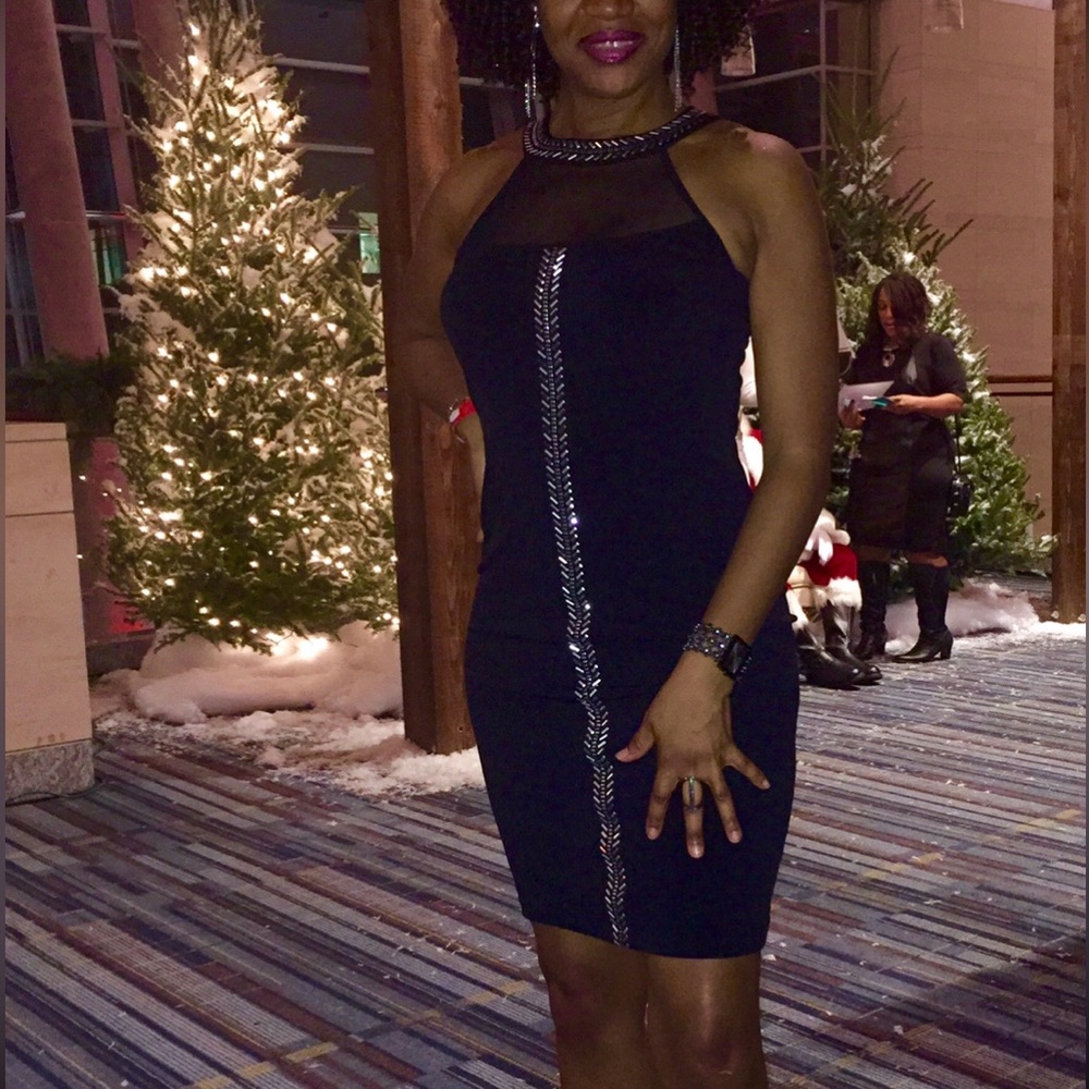 Caché’ Cocktail dress with silver sequin, mesh sleeveless